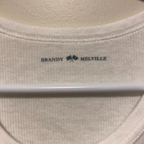 Brandy Melville White Cropped Tank-top - Picture 2 of 3